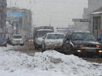 Стандартный киевский кошмар повторяется: снегопад парализовал дороги столицы