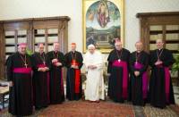 Нового Папу Римского могут избрать до 15 марта