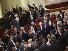 Несмотря на блокирование Верховной Рады, оппозиционеры приходят туда каждый день. Ну прям, как на работу