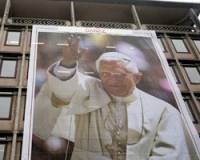 Папа Римский после ухода станет «почетным Папой»