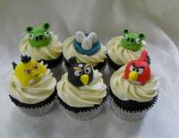 Кто бы мог подумать. Птички Angry Birds стали героями для пирожных и тортов