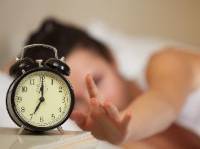 Ученые выяснили, почему мы так не любим просыпаться рано утром. Осталось понять, как с этим бороться