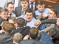 Поставить фингал депутату или милиционеру можно, но это дорого