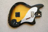 Разбитую гитару Курта Кобейна попытаются продать минимум за 150 тысяч баксов. Проще новую купить