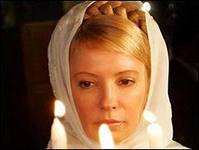 И понеслась. Тимошенко поздравила украинцев не так как Янукович, но не менее трогательно