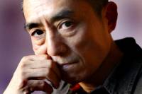 Всемирно известного китайского режиссера преследуют из-за многодетности