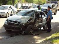 В Чернигове пьяный водитель «Ланоса» протаранил микроавтобус, после чего «скрылся» от правосудия на заднем сидеини