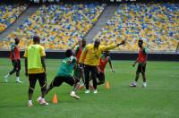 Перед матчем с Украиной  сборная Камеруна опробовала «Олимпийский»