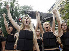 FEMEN нашли нехитрый способ продемонстрировать, что их никто не финансирует
