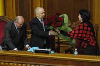 То ли Рыбак – слишком утонченная натура, то ли нам деньги больше девать некуда. Рада закупила живых цветов на 260 тысяч гривен