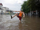 В Украину идет большая вода из Европы. Готовьте надувные лодки, кирзачи и консервы