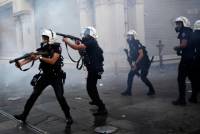 Турецкие власти пошли на попятную: предлагают референдум по вопросам застройки парка. Не поздно спохватились?