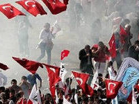 Турецкая полиция устроила массовые облавы на местных марксистов