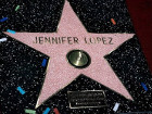 Дженнифер Лопес стала юбилейной звездой на Аллее славы