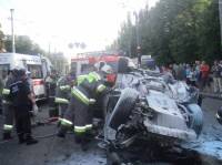 Прокуратура обещает, что виновный в ДТП на Интернациональной площади будет наказан. Но пока нет даже не подозреваемых