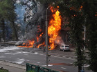 Пожар в центре Алматы удалось потушить, уничтожены минимум два десятка квартир. Репортаж с места событий