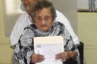 Век живи – век учись. 100-летняя мексиканка закончила начальную школу и останавливаться не собирается
