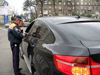 Хотите ездить на машине – готовьтесь к дополнительным расходам. Нардепы подняли штрафы за неправильную парковку