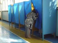 Партия регионов собирается поскорее провести перевыборы в «осиротевших» округах Домбровского и Балоги