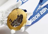 3 килограмма золота, 2 тонны серебра, 700 килограммов бронзы — изготовление медалей к Зимним Играм в Сочи идет полным ходом