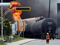 Взрыв поезда в Канаде. Фоторепортаж с места событий