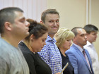Суд приговорил российского оппозиционера Навального к 5 годам лишения свободы. На Манежной площади срочно начали менять плитку