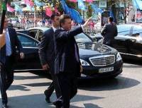 Такого еще не было. Охрана Януковича затребовала паспортные данные зрителей, пришедших на парад в Севастополе