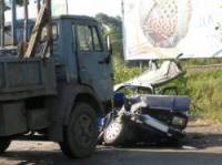 На Закарпатье водитель «семерки» не пропустил «КамАЗ», угробив своего товарища