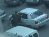 В Днепропетровске один гений в 4 утра громко слушал музыку, а другой избил его за это ногами