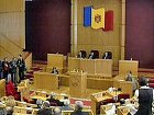 Отныне драки депутатов в молдавском парламенте будут разнимать специальные комиссары. Коммунисты против