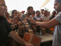 Пока Сирия ждет удара, в Израиле люди дерутся за бесплатные противогазы