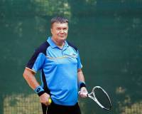 Кто бы мог подумать. Оказывается, Янукович входит в десятку лучших теннисистов Украины