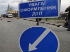 В Крыму милицейский «Хюндай» не стал обращать внимание на красный свет, затормозив о проезжавший мимо «Рено»