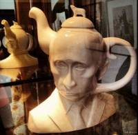 Американский скульптор создал чайник для фанов Путина