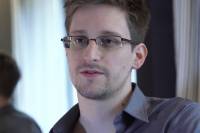 Сноуден прибыл в Москву без секретных документов