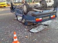 В Черкассах «семерка» не разминулась с «шестеркой». Одна машина перевернулась, женщина попала в больницу