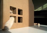 Голландские дизайнеры создали домики для котов. Вы не поверите, но в этот раз обошлось без влияния галлюциногенов