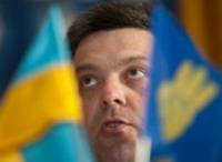 Если Янукович позволяет себе не проводить выборы мэра Киева, еще четырех мэров, он может отменить и выборы президента /Тягнибок/