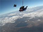 Американец решил отметить 100-летний юбилей прыжком с парашютом