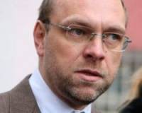 Сенсация отменяется. Власенко никто не арестовывал