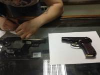 Если верить слухам, в оружейных магазинах из-под полы приторговывают списанным оружием