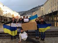 Волна протеста докатилась уже и до Норвегии. Народ и там вышел на Евромайдан