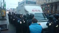 Милиция не пустила на Евромайдан машину с аппаратурой. И сопроводила ее в неизвестном направлении