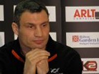 Кличко заявляет, что два дня назад некий регионал предупреждал о том, что на Майдан подбросят труп