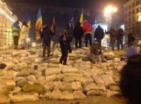 Эта ночь на Евромайдане. Спокойно, но холодно