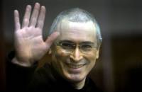После освобождения Ходорковский покинул Россию