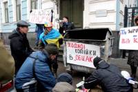«Ни копейки в общак». Евромайдан призвал к бойкоту продуктов, которые изготавливают фирмы регионалов