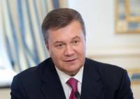 Янукович поздравил украинцев с Рождеством и ненавязчиво предложил «вместе преодолевать противоречия»