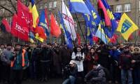 Активисты Евромайдана пришли колядовать под здание МВД. Заодно требуют голову Захарченко