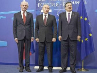 На саммите Россия-ЕС Путина заставили говорить об Украине. Он охарактеризовал ее как «заднее крыльцо»